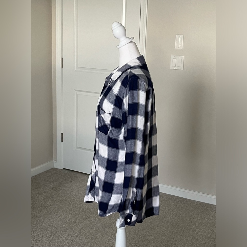 Euc Rails Navy And White Rails Long-Sleeve Button… - image 3